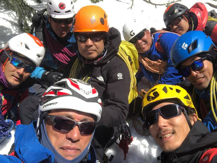 90349065_1368235663363715_599086650